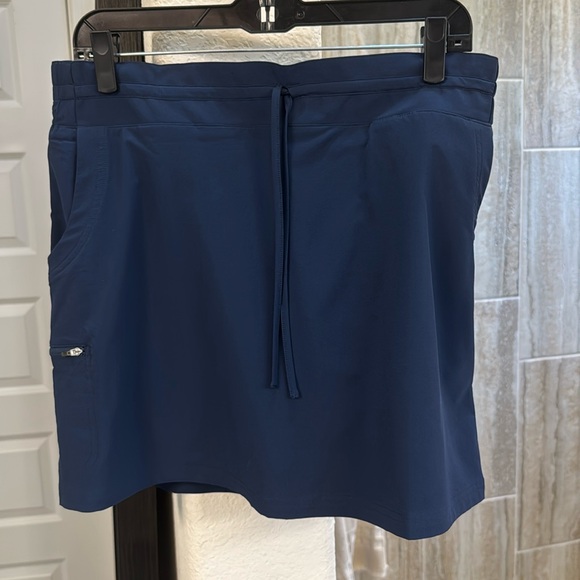 Coolibar Mendocino Women's  Navy  Travel Skort UPF 50+ Outdoor Active SZ Medium - Picture 1 of 13
